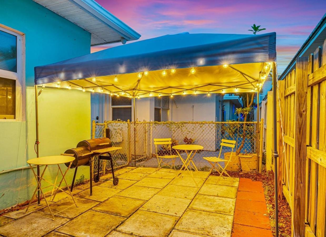 Downtown Hollywood Holiday Retreat Dania Beach Apartment Exterior photo